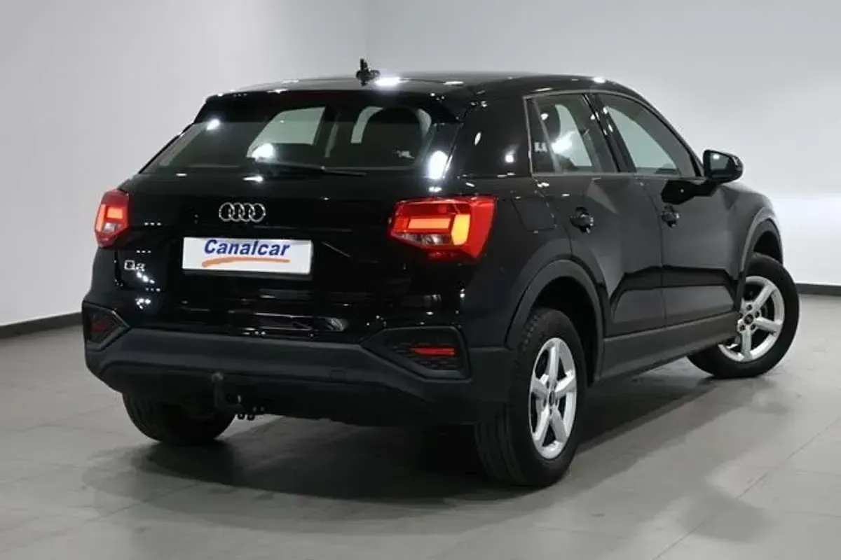 Usado Audi Q2 S-Line 116 CV (85 kW) 2022 Negro SUV