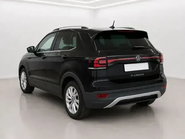 Usado VW T-Cross Sportline 110 CV (80 kW) 2022 Negro SUV