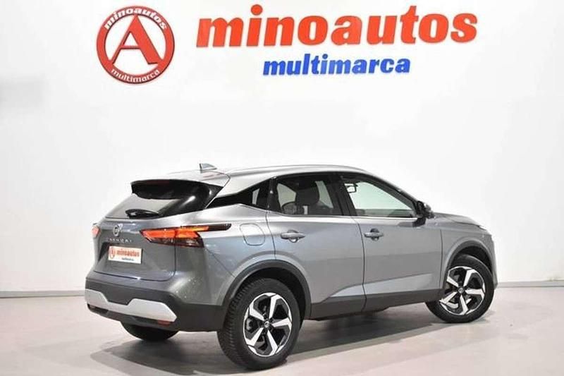 Usado Nissan Qashqai N-Connecta 140 CV (102 kW) 2022 Gris / plata SUV