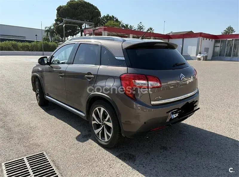 Usado Citroën C4 Aircross Feel 114 CV (83 kW) 2017 Gris / plata SUV
