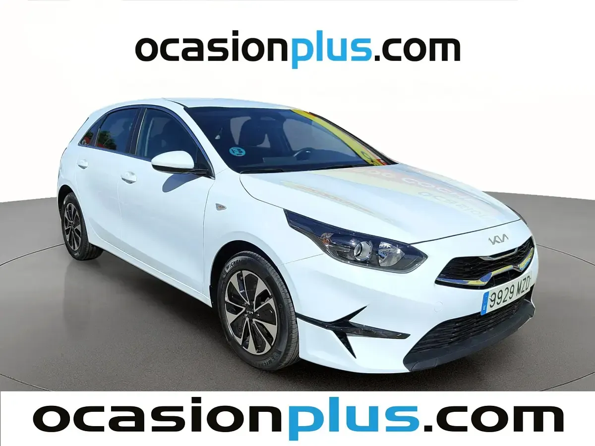 Usado Kia Ceed 101 CV (74 kW) 2025 Blanco Utilitario