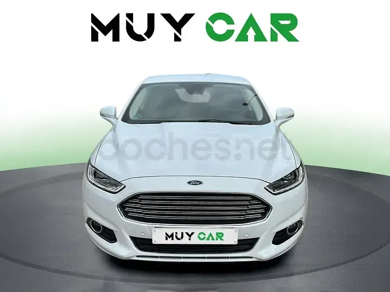 Usado Ford Mondeo Titanium 240 CV (176 kW) 2018 Blanco Berlina
