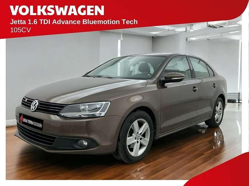 Marrón Usado 2011 VW Jetta Advance Berlina | 5980 € (Buen precio) - Imagen 1/4