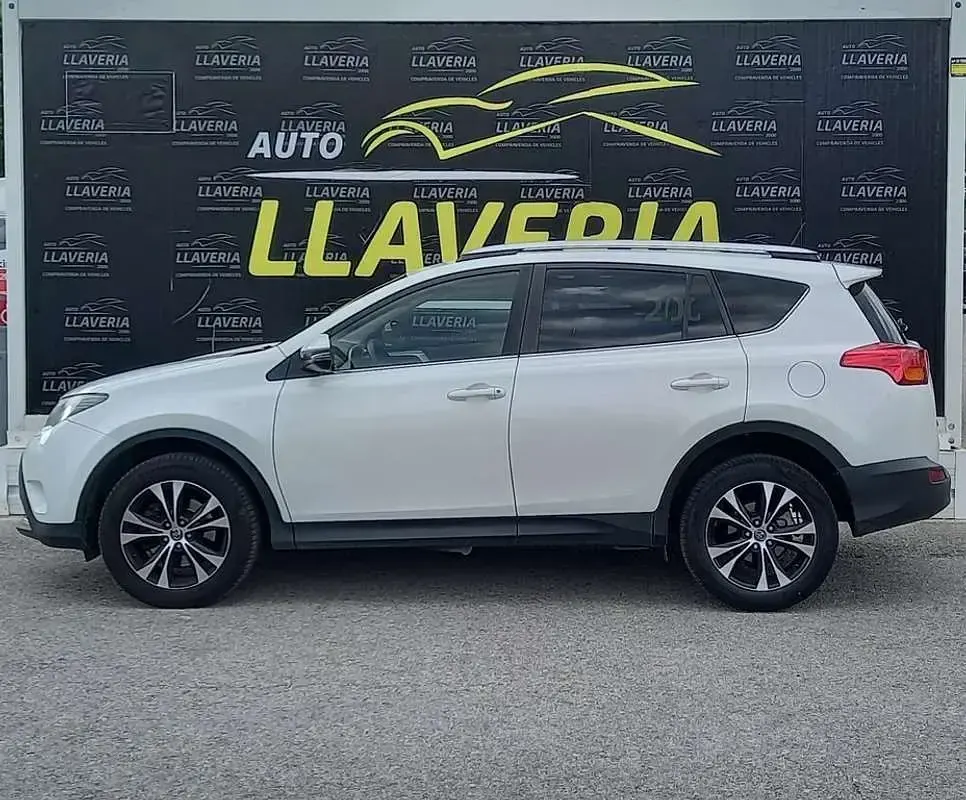 Usado Toyota RAV4 Advance 124 CV (91 kW) 2014 Blanco SUV