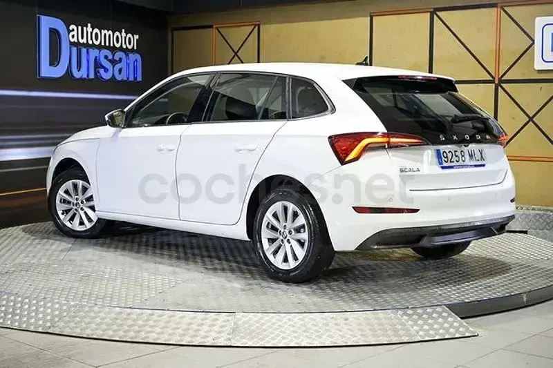 Usado Skoda 110 R Ambition 110 CV (80 kW) 2023 Blanco Berlina