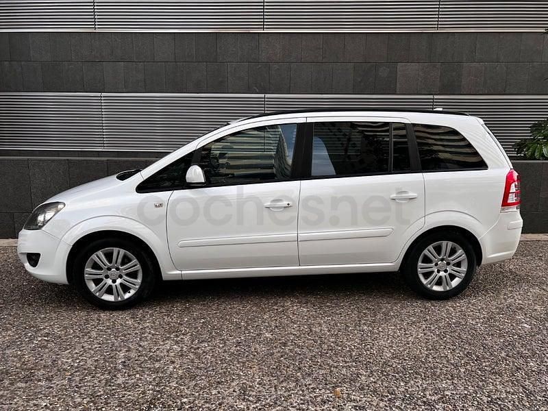 Usado Opel Zafira Family 115 CV (84 kW) 2012 Blanco Monovolumen