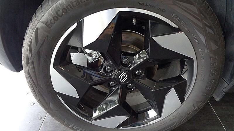 Usado Renault Captur Techno 100 CV (73 kW) 2025 Gris SUV