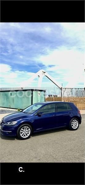 Usado VW Golf VII Advance 125 CV (91 kW) 2018 Azul Berlina