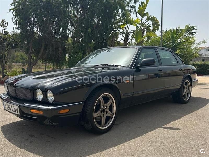 Usado Jaguar XJ8 Executive 258 CV (189 kW) 2006 Verde Berlina