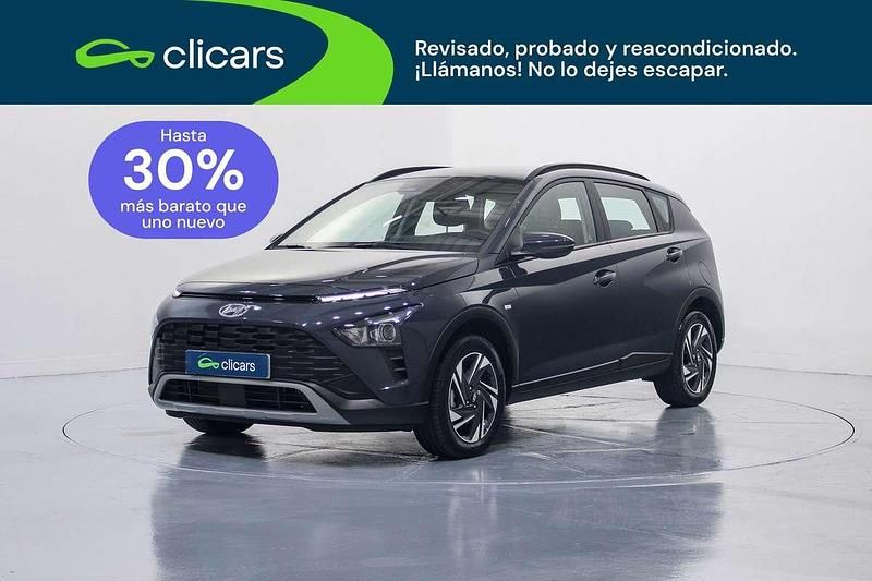 Usado Hyundai Bayon 101 CV (74 kW) 2024 Gris SUV