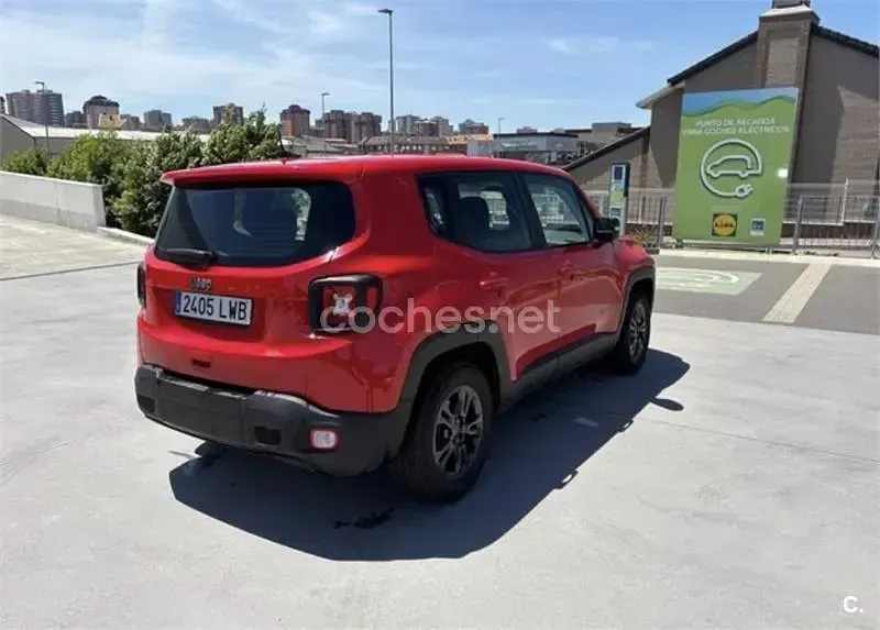 Usado Jeep Renegade Limited 120 CV (88 kW) 2022 Rojo SUV