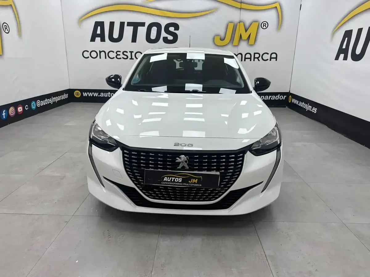 Usado Peugeot 208 Active 100 CV (73 kW) 2022 Blanco Utilitario