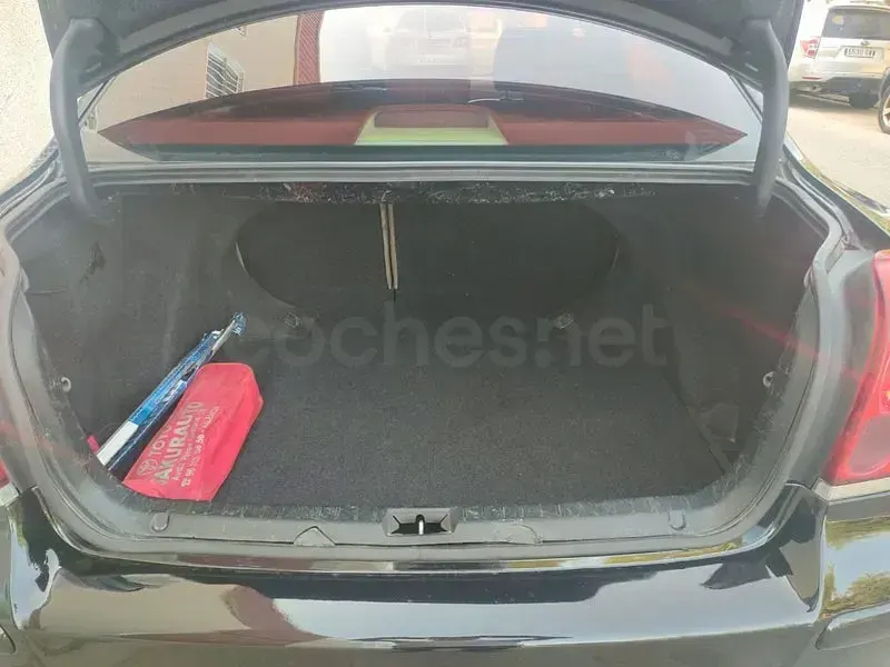 Usado Toyota Avensis Executive 150 CV (110 kW) 2005 Negro Berlina