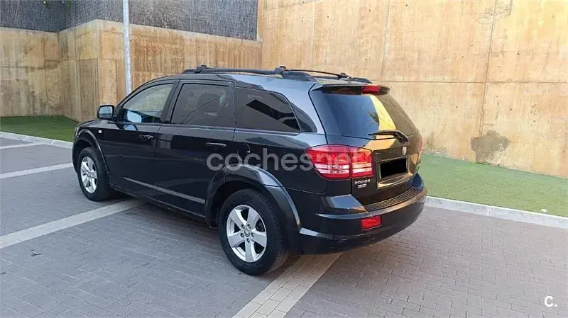 Usado Dodge Journey SE 140 CV (102 kW) 2010 Negro SUV