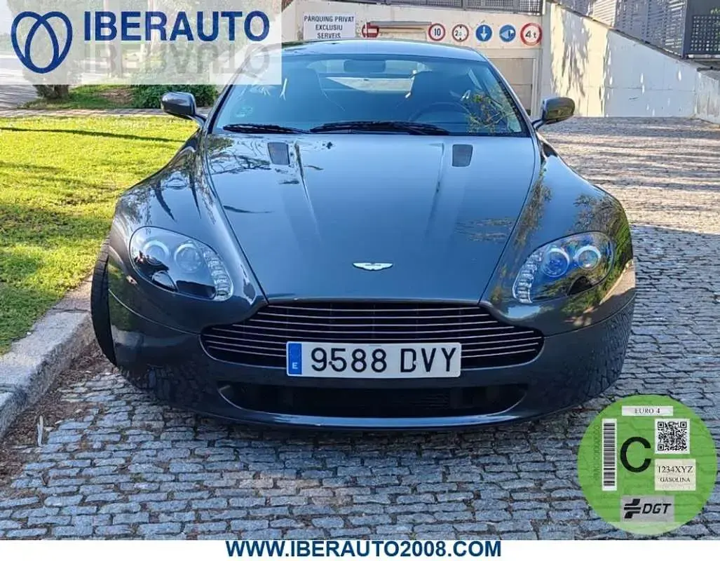 Usado Aston Martin Vantage 379 CV (278 kW) 2006 Plateado Coupe
