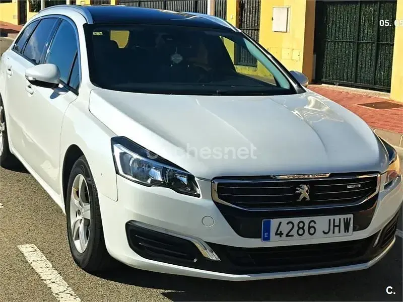 Usado Peugeot 508 SW Active 150 CV (110 kW) 2015 Blanco Familiar