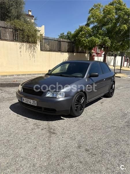 Gris / plata Usado 2000 Audi A3 Attraction Berlina | 1000 € (Super precio) - Imagen 1/4