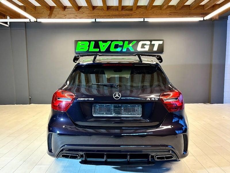 Usado Mercedes A45 AMG 381 CV (280 kW) 2016 Violeta / lila Berlina