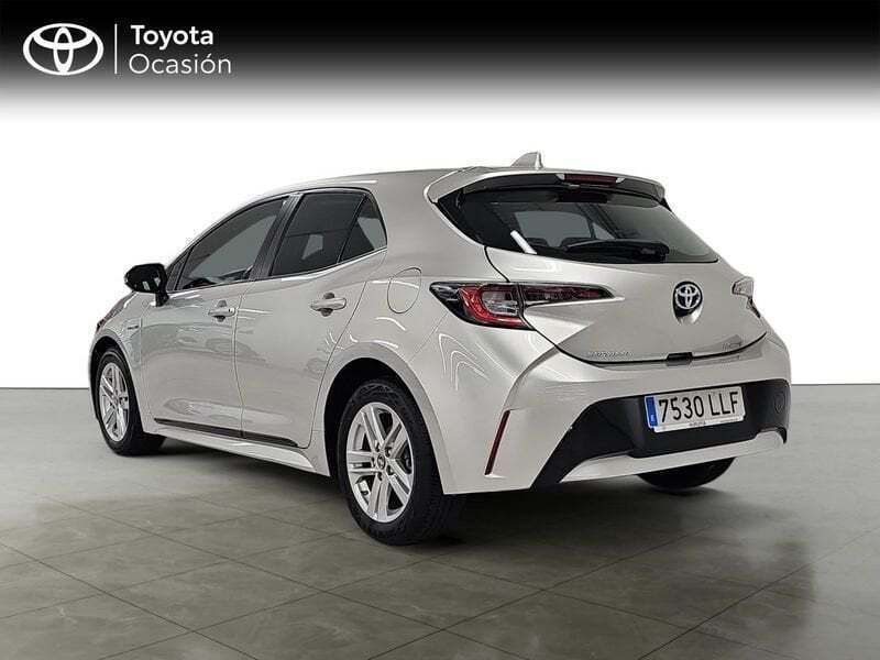 Usado Toyota Corolla Active 122 CV (89 kW) 2020 Plata