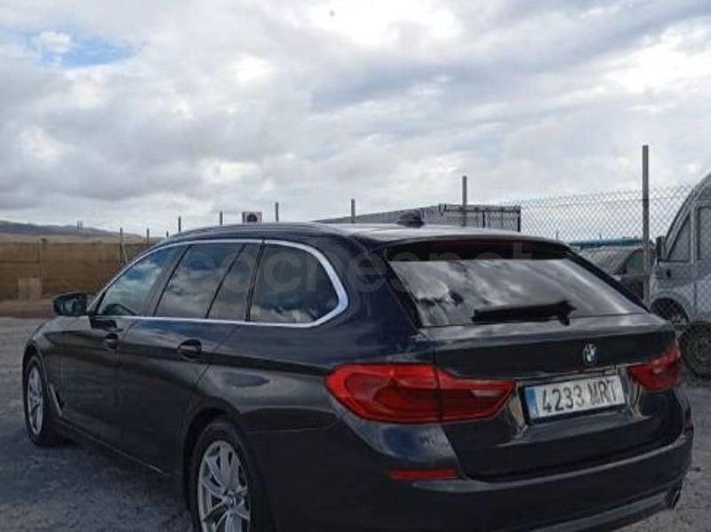 Usado BMW 520 Luxury Line 190 CV (139 kW) 2018 Gris / plata Familiar