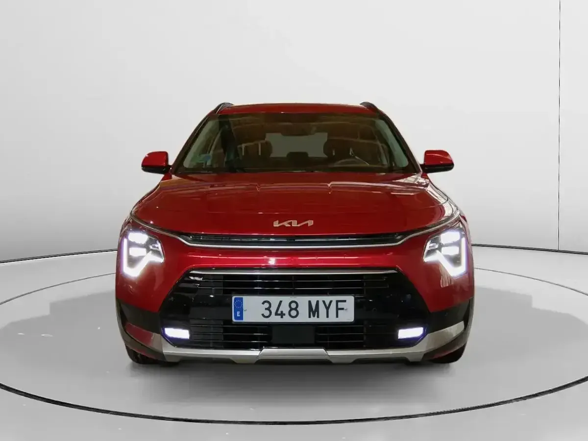 Usado Kia Niro 129 CV (94 kW) 2025 Rojo SUV