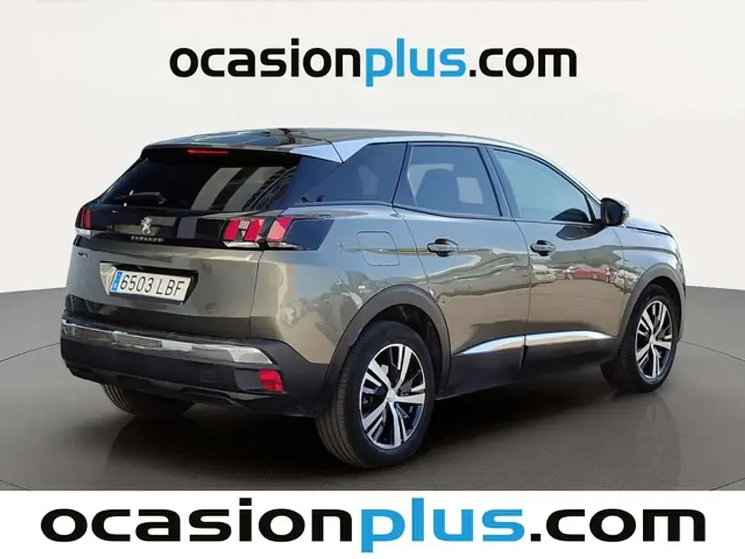 Usado Peugeot 3008 Allure 131 CV (96 kW) 2019 Gris SUV