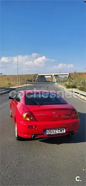 Usado Hyundai Coupé 143 CV (105 kW) 2003 Rojo Coupe