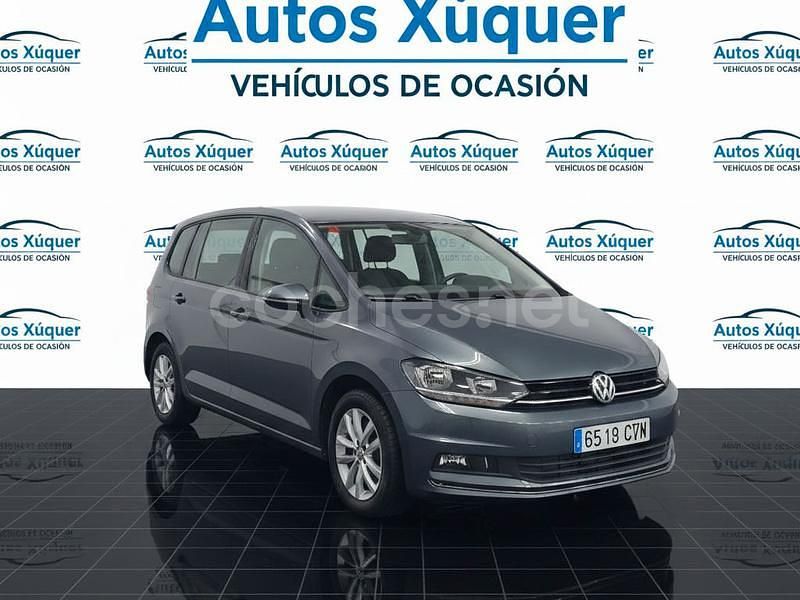 Usado VW Touran Edition 115 CV (84 kW) 2017 Gris / plata Monovolumen