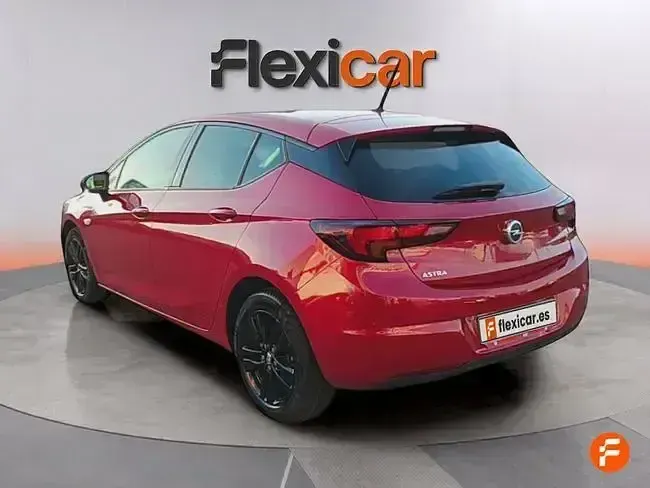 Usado Opel Astra GS Line 110 CV (80 kW) 2020 Rojo