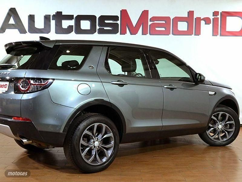 Usado Land Rover Discovery 5 HSE Luxury 180 CV (132 kW) 2017 Gris SUV