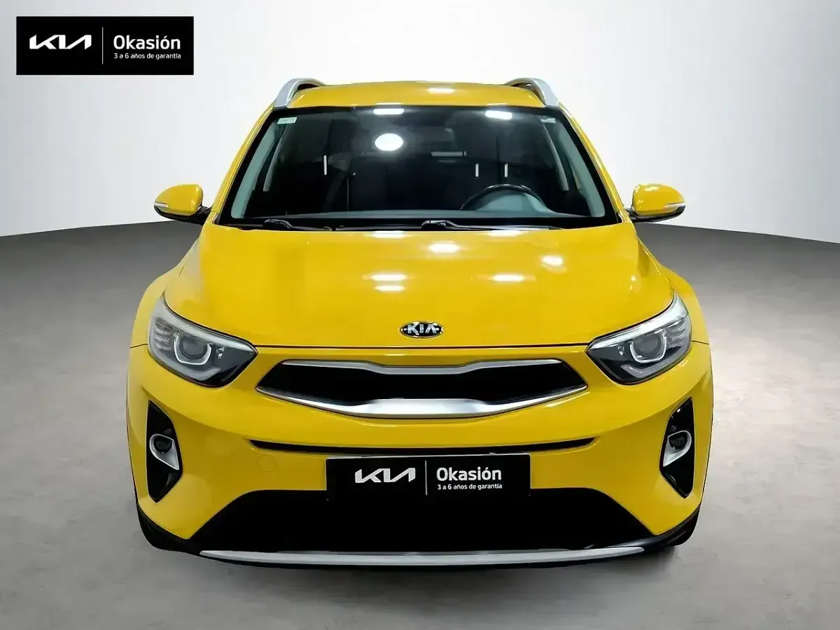 Usado Kia Stonic 120 CV (88 kW) 2017 Amarillo SUV