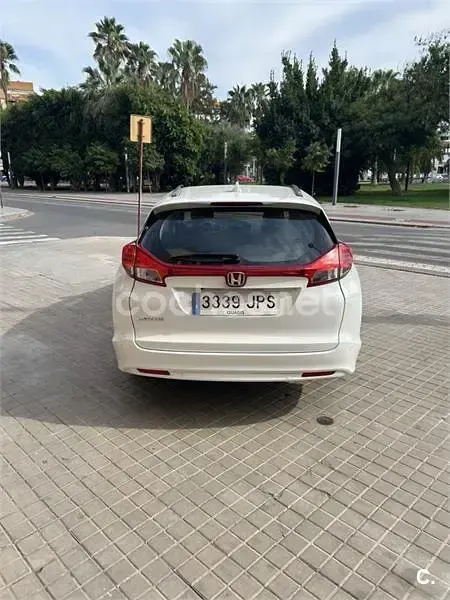 Usado Honda Civic Elegance 120 CV (88 kW) 2016 Blanco Familiar