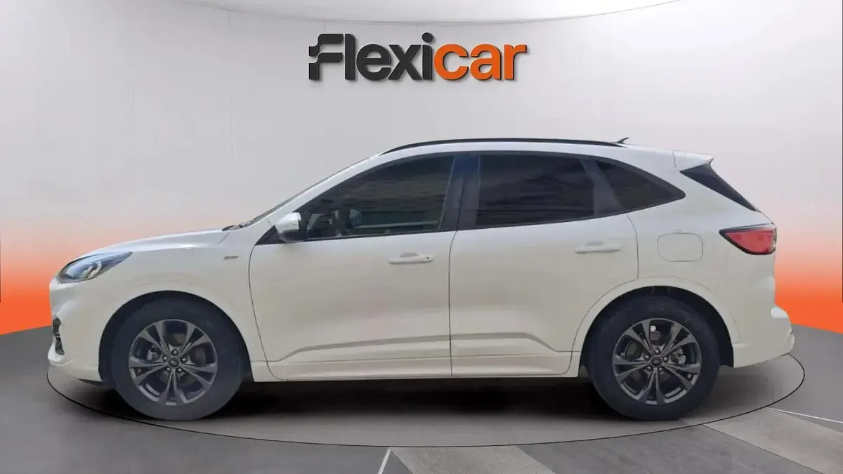Usado Ford Kuga ST-Line 120 CV (88 kW) 2022 Blanco SUV