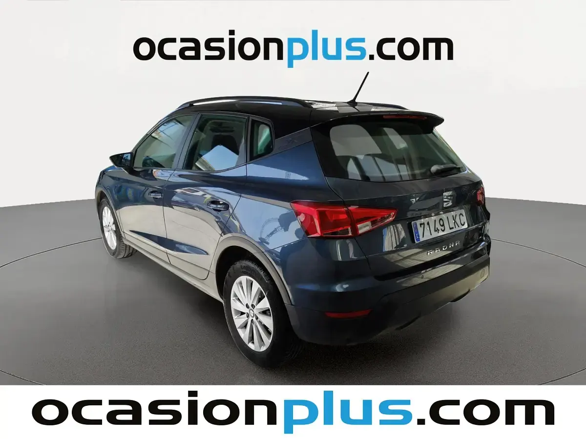 Usado Seat Arona Ecomotive 116 CV (85 kW) 2020 Gris SUV