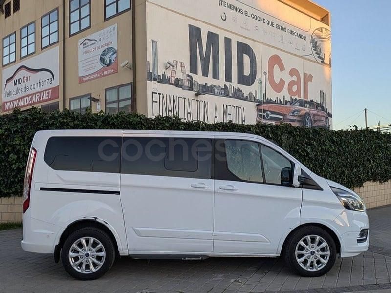 Usado Ford Tourneo Titanium 185 CV (136 kW) 2022 Blanco Monovolumen