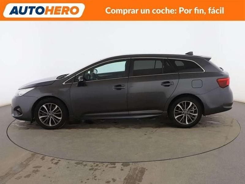 Usado Toyota Avensis Advance 150 CV (110 kW) 2016 Gris Familiar