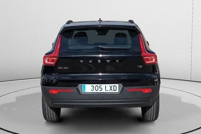 Gebraucht Volvo XC40 Momentum 131 PS (96 kW) 2022 Schwarz SUV