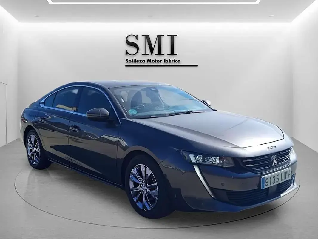 Usado Peugeot 508 Allure 131 CV (96 kW) 2020 Gris Berlina