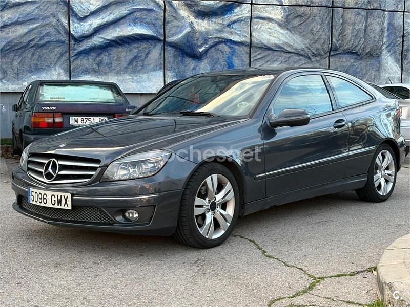 Usado Mercedes CLC220 150 CV (110 kW) 2010 Gris / plata Utilitario