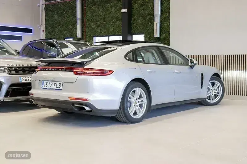 Usado Porsche Panamera 4 E-Hybrid 462 CV (339 kW) 2018 Plateado Utilitario