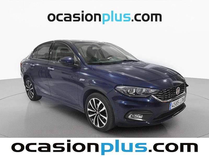 Usado Fiat Tipo Lounge 95 CV (69 kW) 2019 Azul Berlina