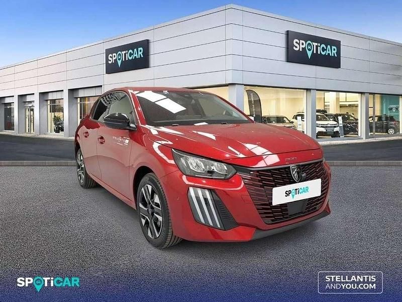 Usado Peugeot 208 Allure 111 CV (81 kW) 2025 Rojo Utilitario