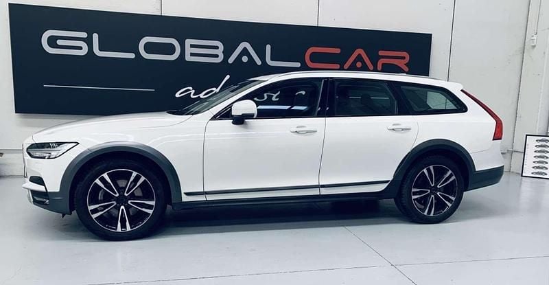 Usado Volvo V90 CC Pro 190 CV (139 kW) 2020 Blanco Familiar