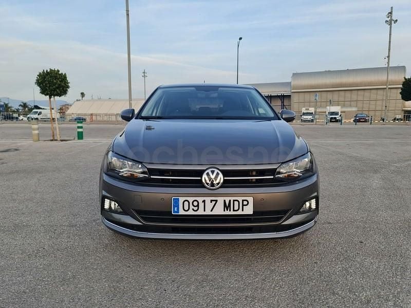 Usado VW Polo Sportline 115 CV (84 kW) 2020 Gris / plata Utilitario