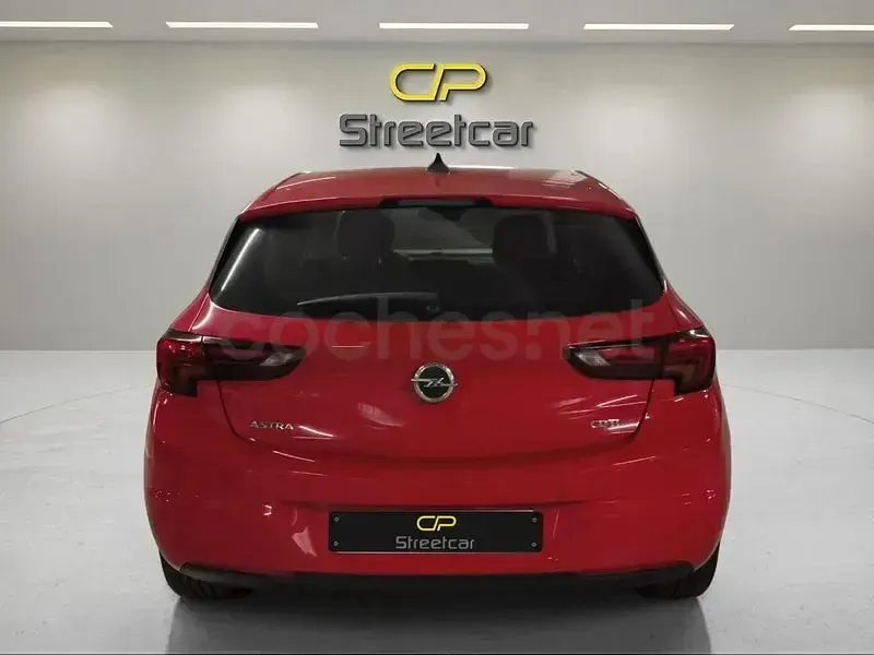 Usado Opel Astra Dynamic 136 CV (100 kW) 2016 Rojo Berlina