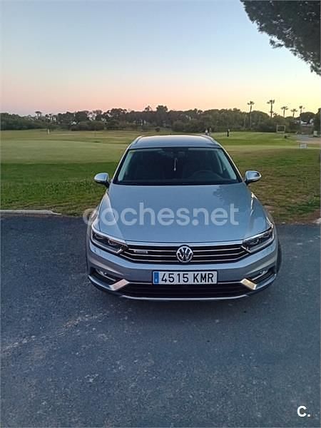 Usado VW Passat Alltrack 190 CV (139 kW) 2018 Gris / plata Familiar