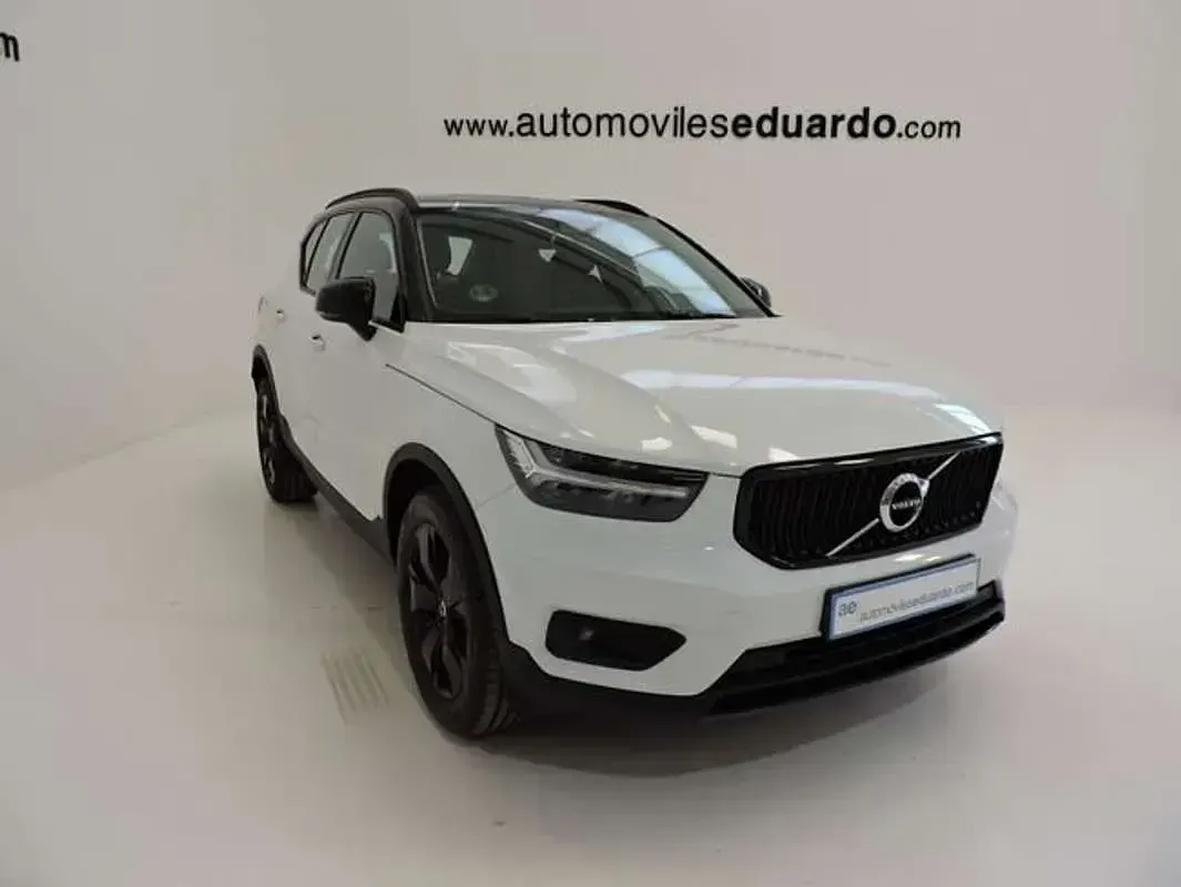 Brugt Volvo XC40 Momentum 163 HK (119 kW) 2021 Hvid SUV