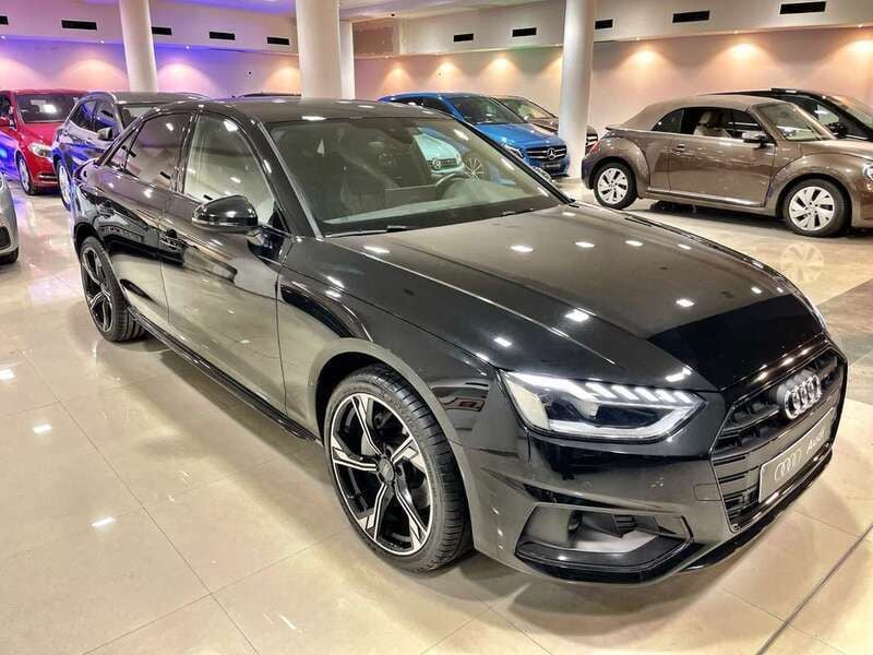 Negro Usado 2021 Audi A4 Advanced Berlina | 30.890 € (Caro) - Imagen 1/4