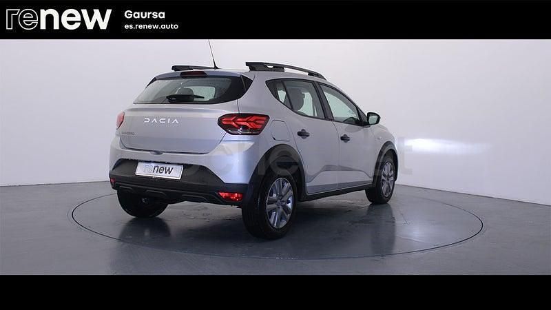 Usado Dacia Sandero Essentiel 101 CV (74 kW) 2023 Gris / plata Berlina