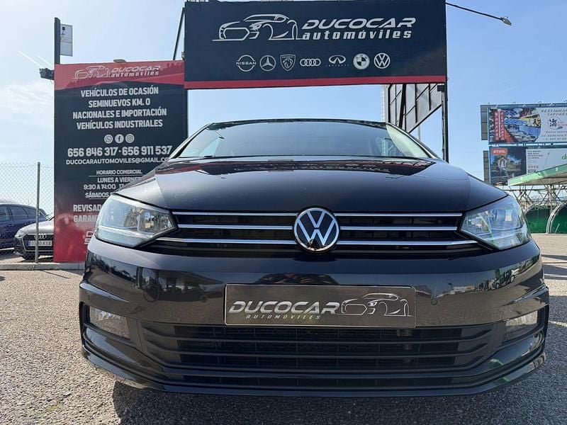 Usado VW Touran Advance 150 CV (110 kW) 2022 Negro Monovolumen